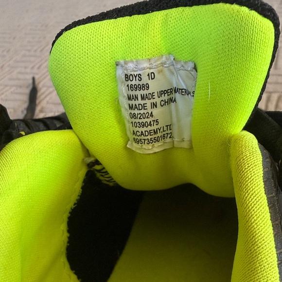 Rawlings Black and Neon Green Kids' Athletic Cleats - Picture 8 of 9